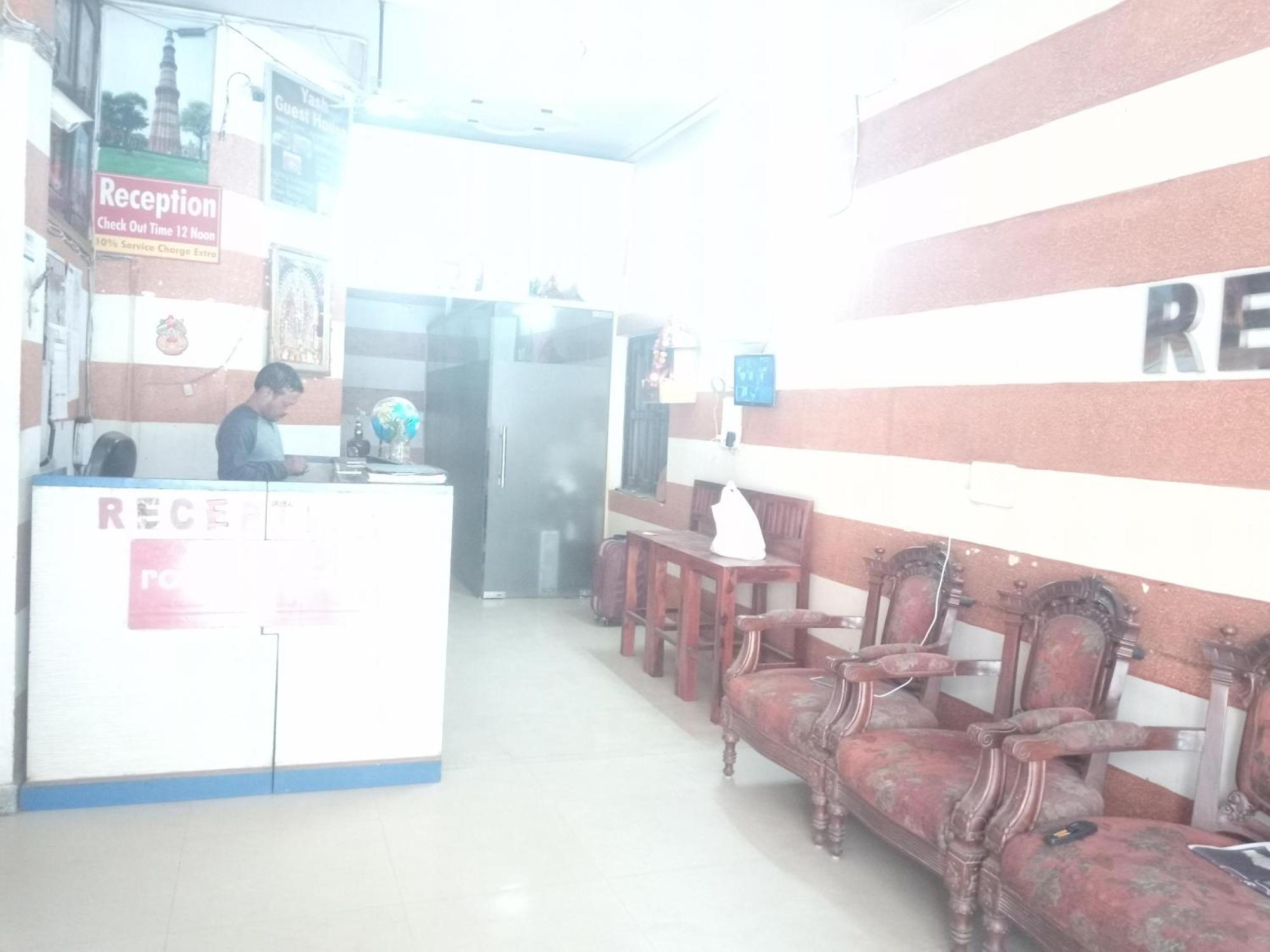 Yash Guest House 01 Minute Walk In Nizamuddin Railway Station Nueva Delhi Exterior foto